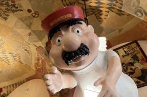 Engel Alosius - der Münchner im Himmel im Hofbräuhaus
