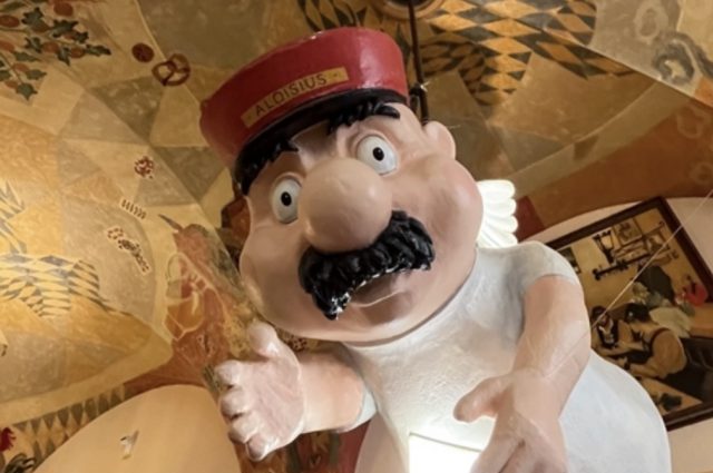 Engel Alosius - der Münchner im Himmel im Münchner Hofbräuhaus